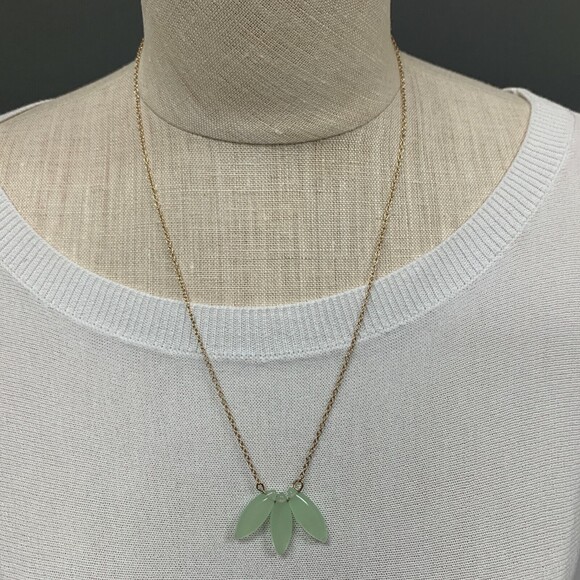 NIB Bay to Baubles Hemway Women's Light Green Necklace Triple Stone Jewelry - Picture 1 of 6